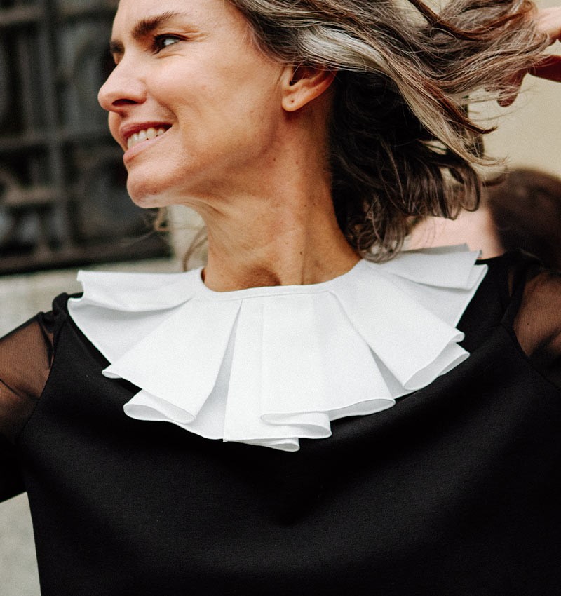 Blusa CHIE MIHARA con babero
